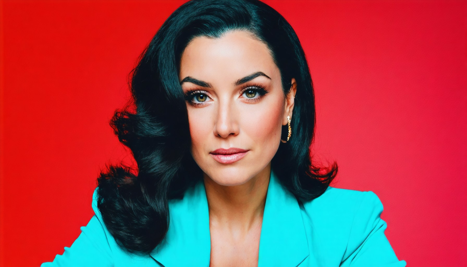The Unstoppable Lorena Castell: From TV Blowouts to Bingo Extravaganzas